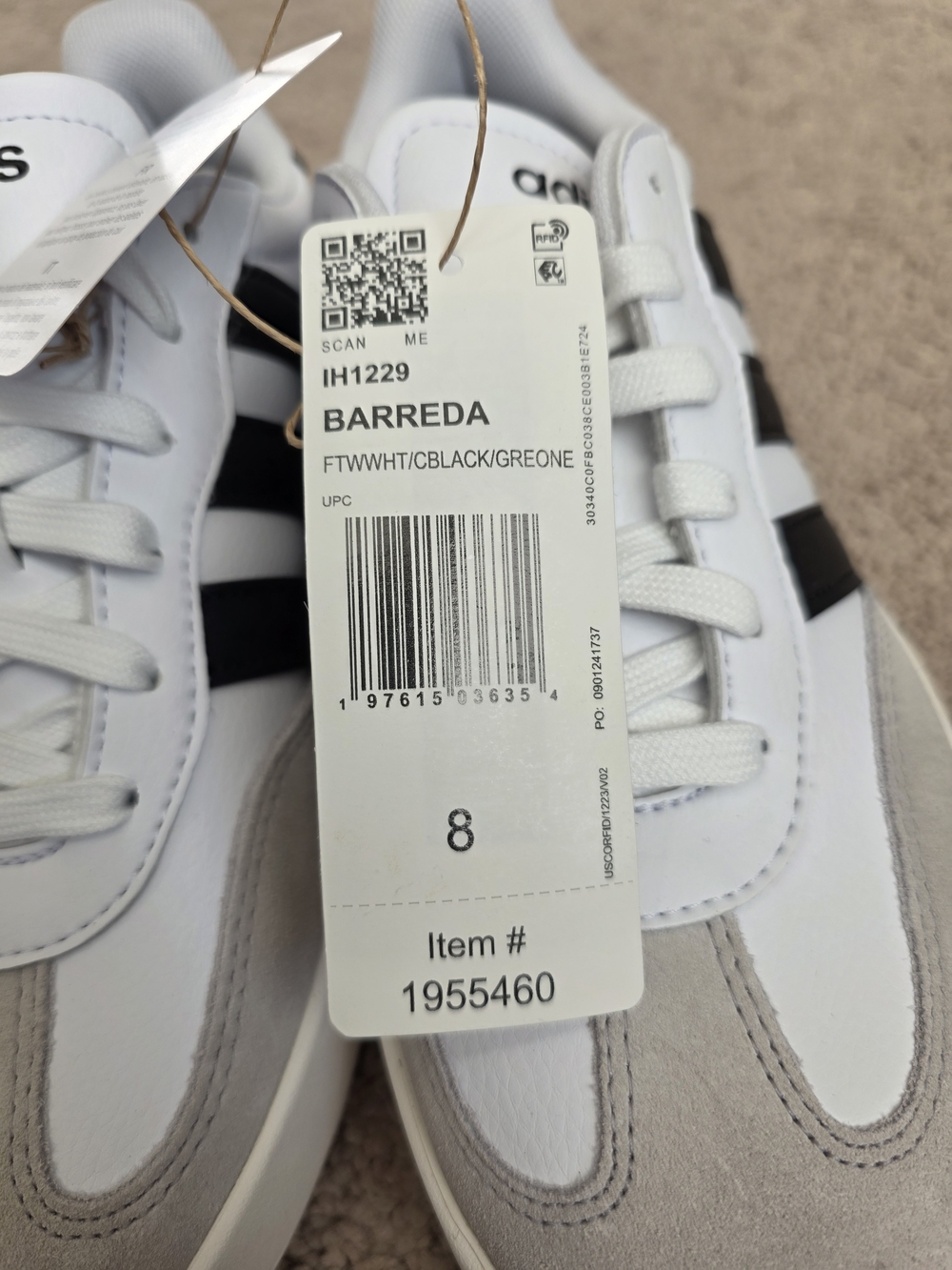 NWT Adidas Barreda Women’s White Black Sneakers IH1229 Size 8 - Picture 7 of 8